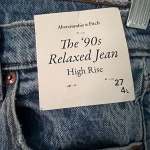 Abercrombie 90s Relaxed Jean 27/4 L Long NWT